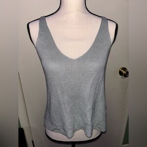 Low cut knit tank top